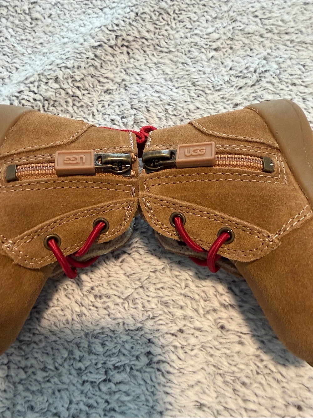 UGG Infant Kristjan Chukka Boots in Chestnut Size 2 - Picture 6 of 8